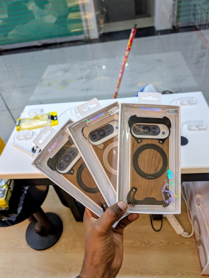Phone covers Pixel 9 and 10