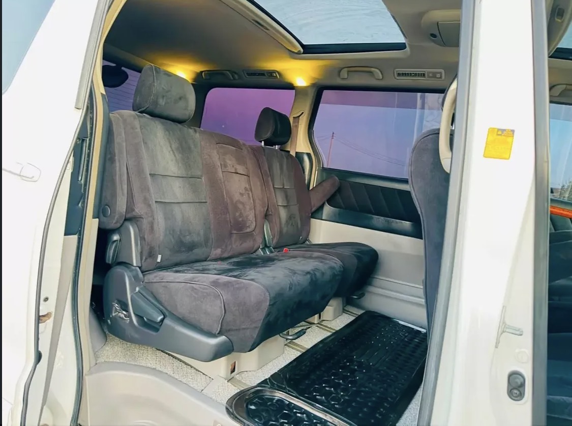 Toyota alphard