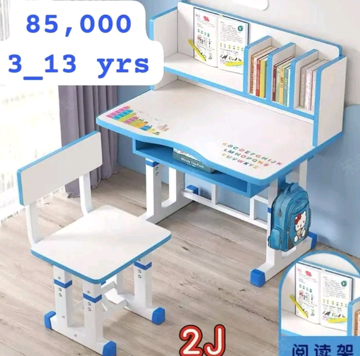 Kids desk