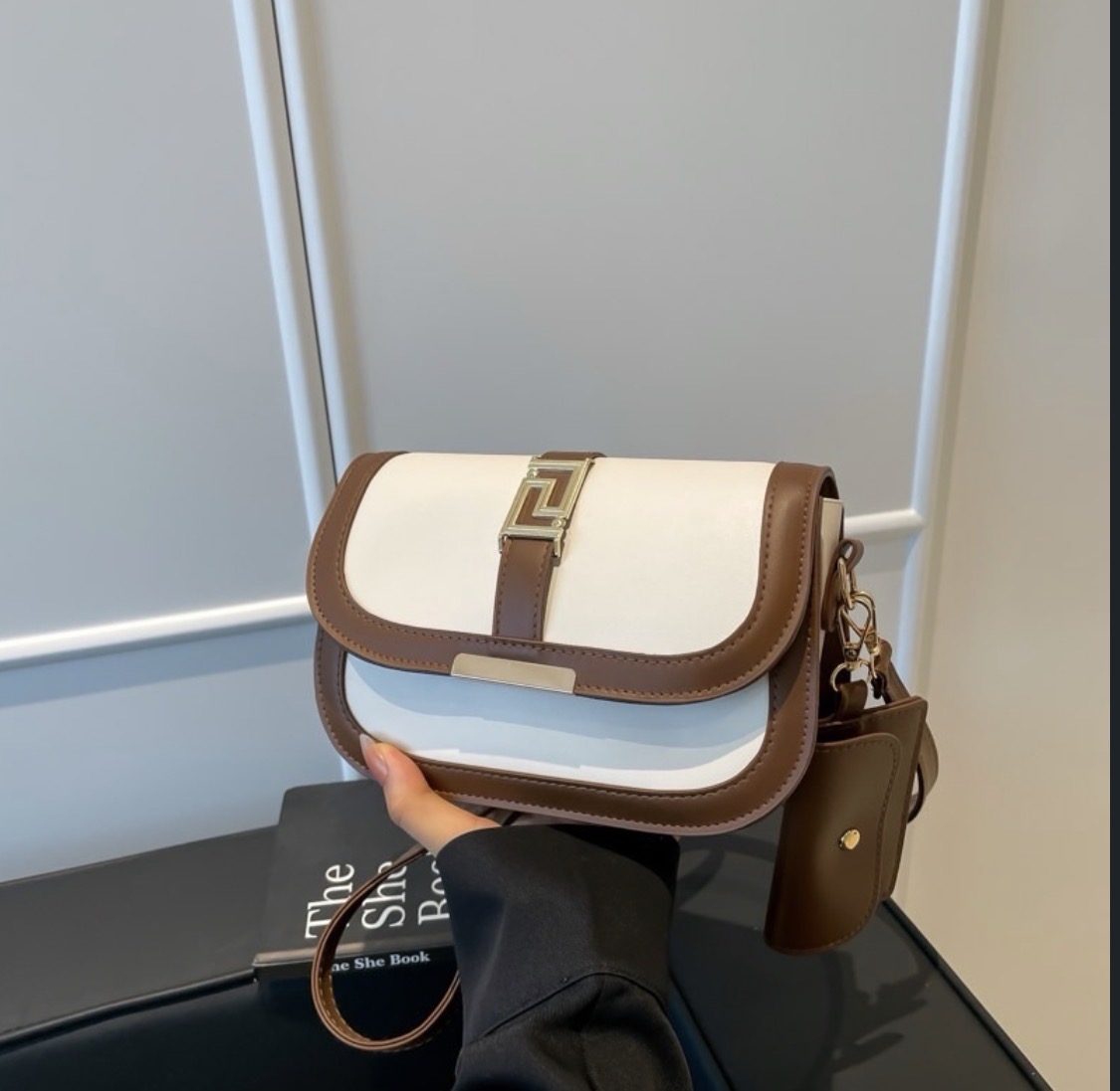 Satchel handbag