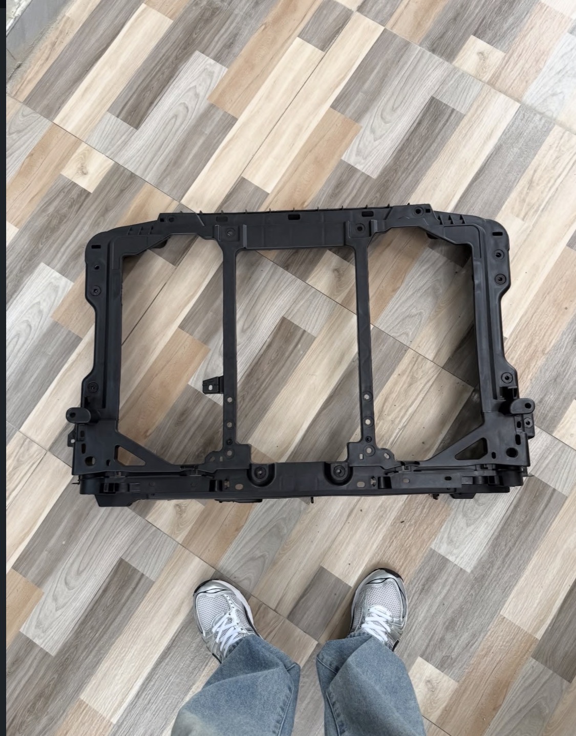 Radiator support