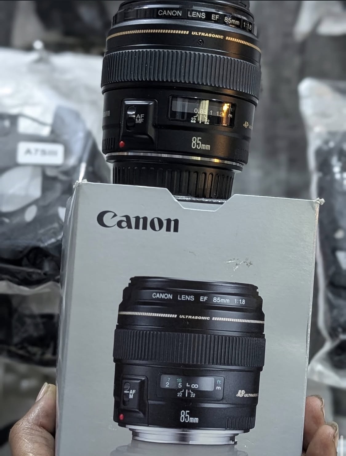 Canon lens