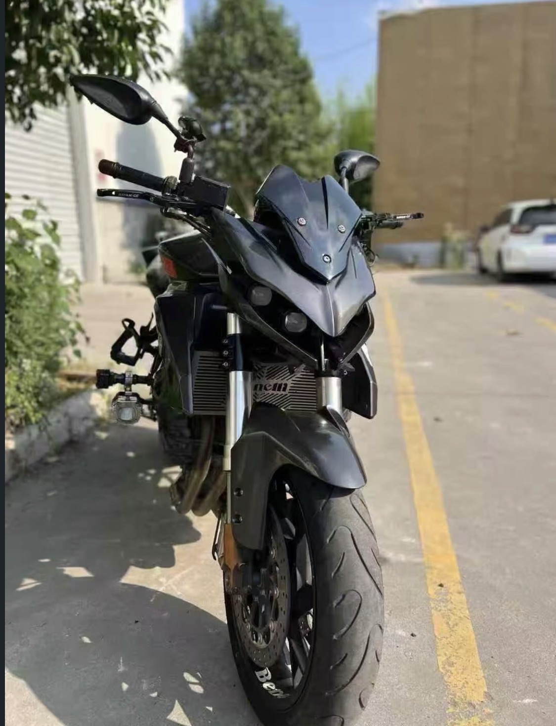 Benelli 600